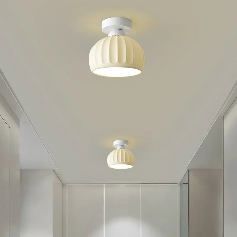 Потолочный светильник для прихожей в скандинавском стиле, светильник для коридора, современный креативный белый керамический светильник для балкона, потолочный светильник для коридора2