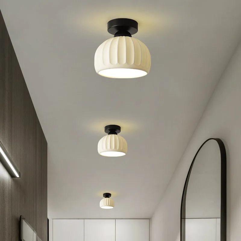Потолочный светильник для прихожей в скандинавском стиле, светильник для коридора, современный креативный белый керамический светильник для балкона, потолочный светильник для коридора4