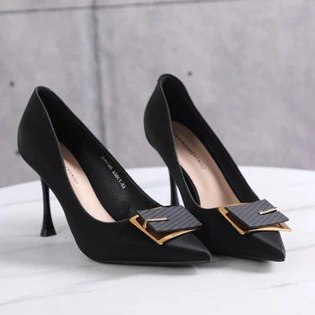 Осенние женские черные тонкие туфли на высоком тонком каблуке с острым носком, однотонные простые женские туфли на универсальном каблуке для женщин